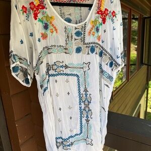 Johnny Was white embroidered tunic